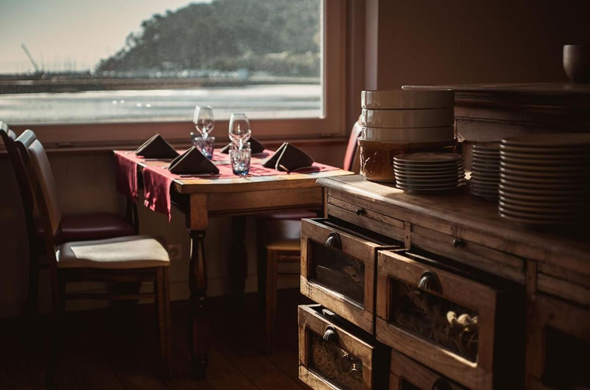 Hotel & Restaurant De La Plage クロゾン エクステリア 写真