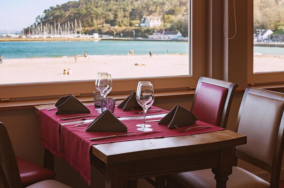 Hotel & Restaurant De La Plage クロゾン エクステリア 写真