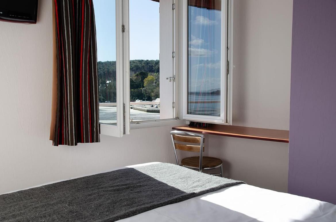 Hotel & Restaurant De La Plage クロゾン エクステリア 写真