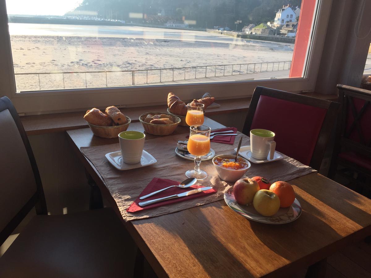 Hotel & Restaurant De La Plage クロゾン エクステリア 写真